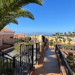 Tenerife Lucia, * 阿德耶